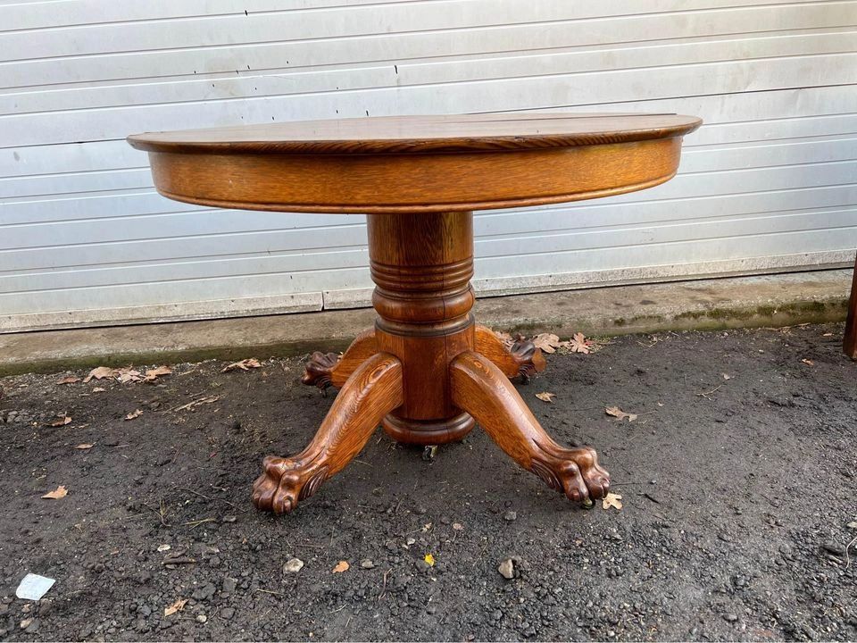 Antique Tiger Oak Round Dining Table. SKU 6056
