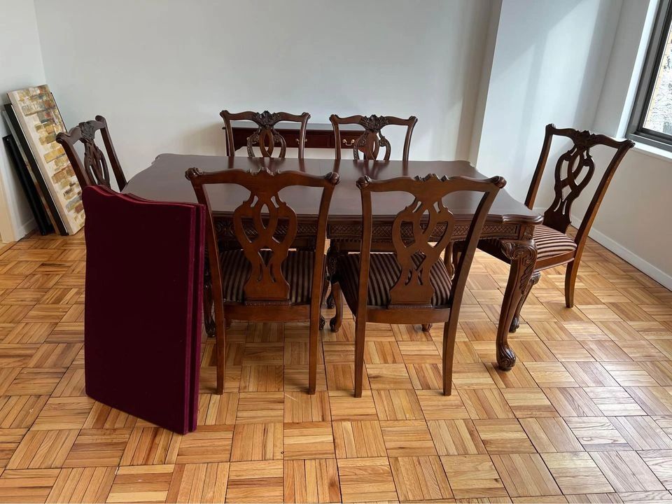 Ashley Furniture Mahogany Style Inlaid Dining Table with Leaf and 6