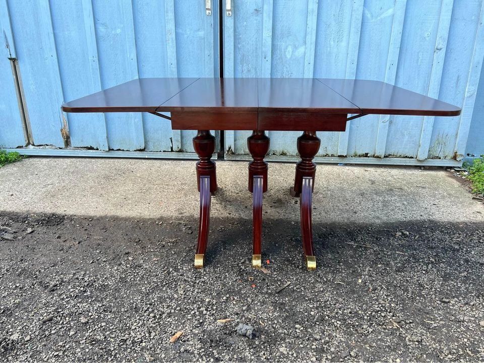 1930 Duncan Phyfe Antique Mahogany DropLeaf Dining Table with 2 Leaves