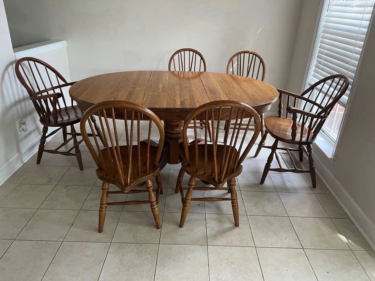 Vintage Solid Oak Round Dining Table with Leaf and 6 Chairs SKU 7457