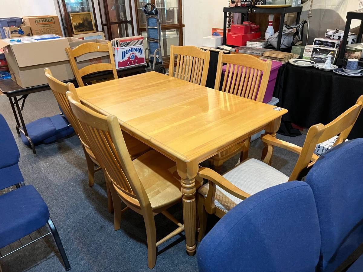 Solid Maple Dining Table with Leaf and 6 Chairs SKU 7531
