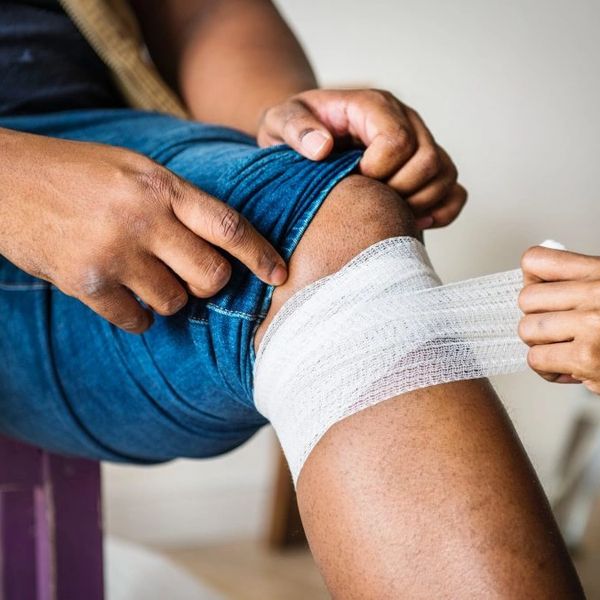 bandaging an injured leg