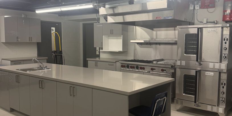 DESIN AND BUILD A COMMERCIAL KITCHEN BY KING RENOVATE IN GTA ONTARIO