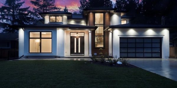 New Windows and doors
Replacement windows and doors
Retractable and motorized screens
Curb appeal
