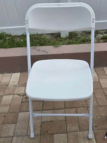 White folding chair
