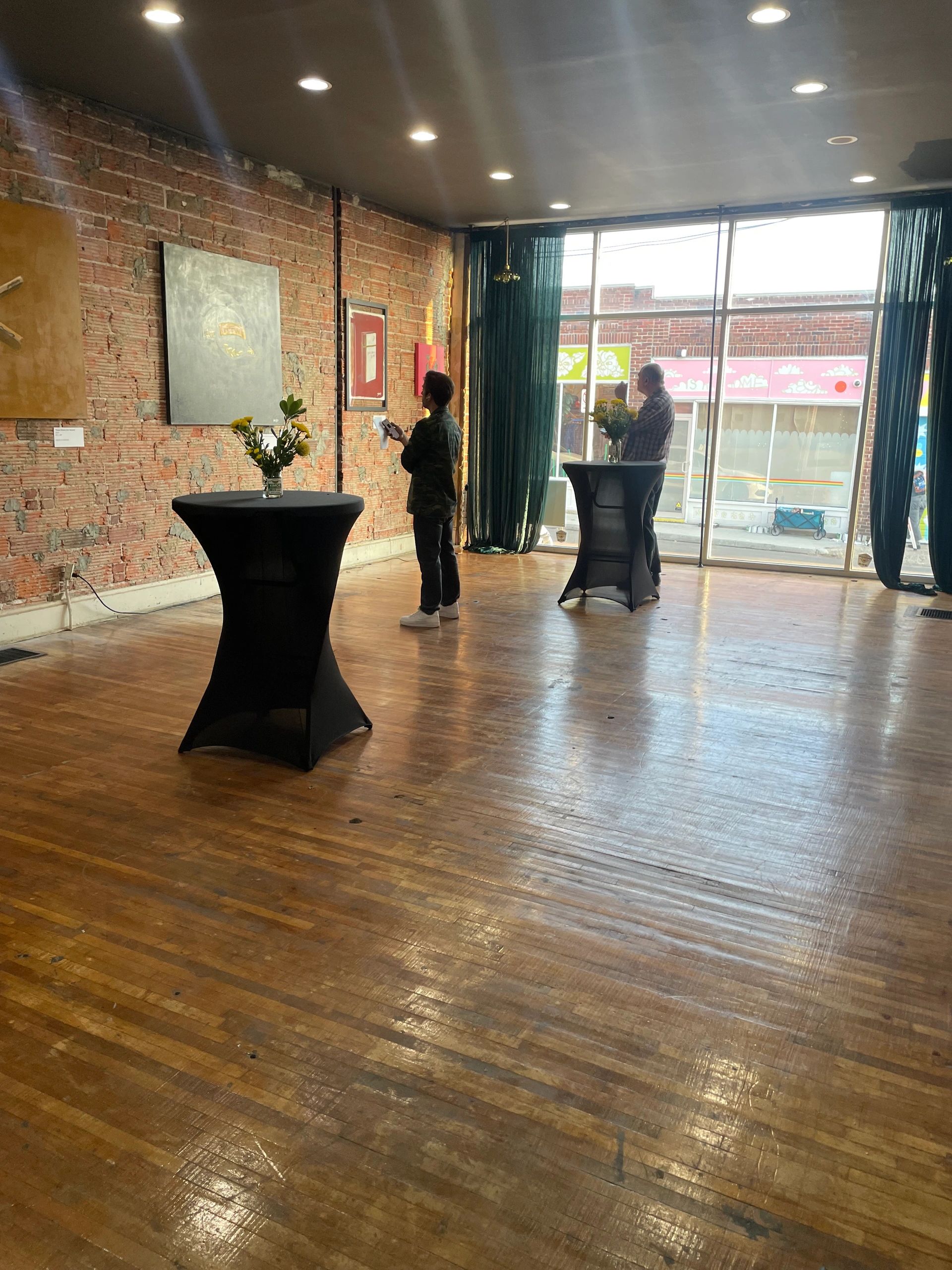 GALLERY CURRENTLY DISPLAYING POP ART EXHIBIT BY  LOCAL COLUMBUS ARTIST @BREAD