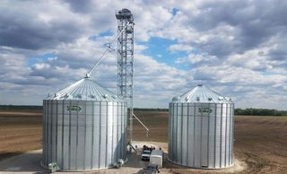 Stiffened Grain Bin and Leg