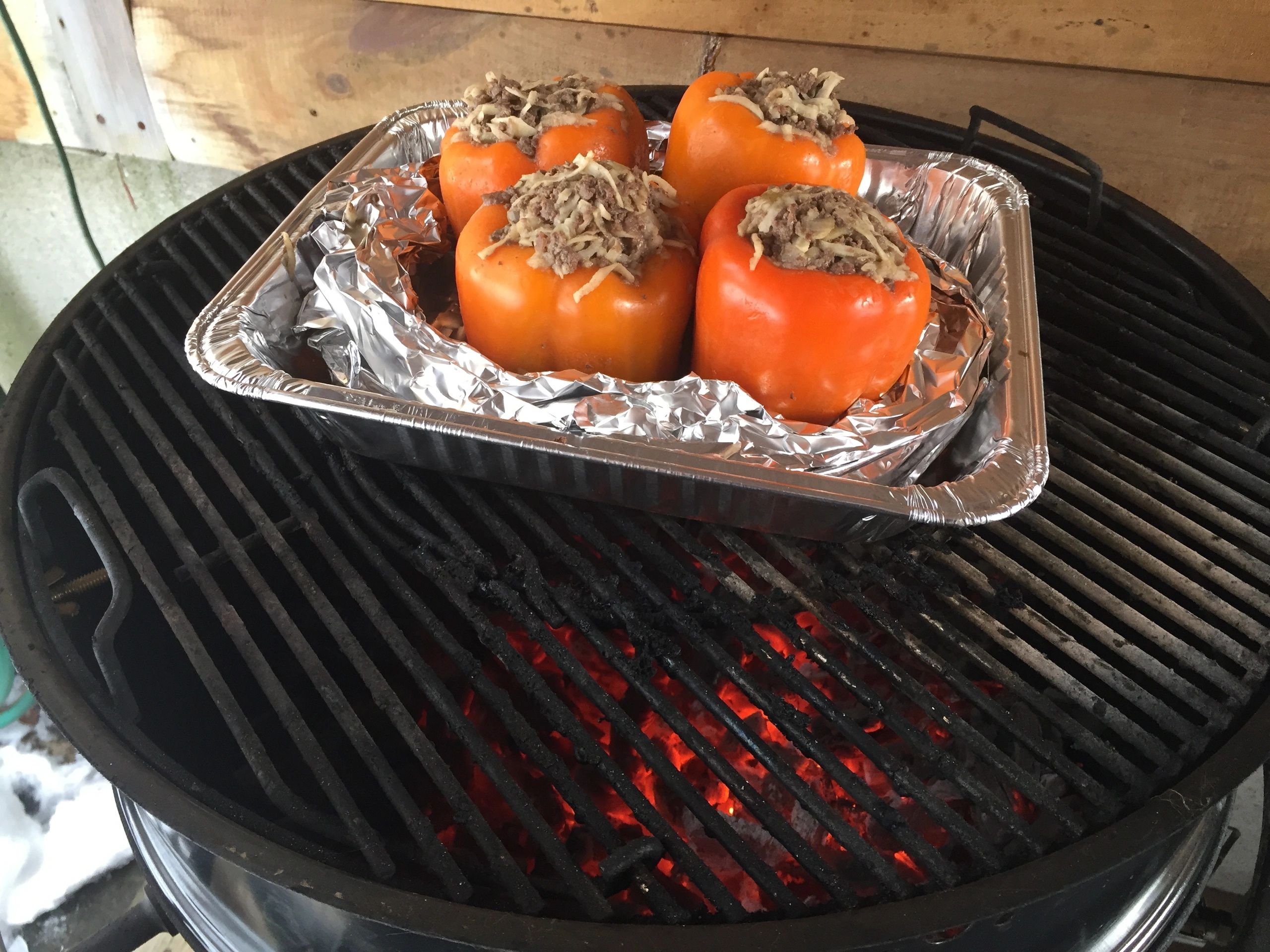 Using Disposable Dutch Oven Liners In Weber Smoker Water Pans