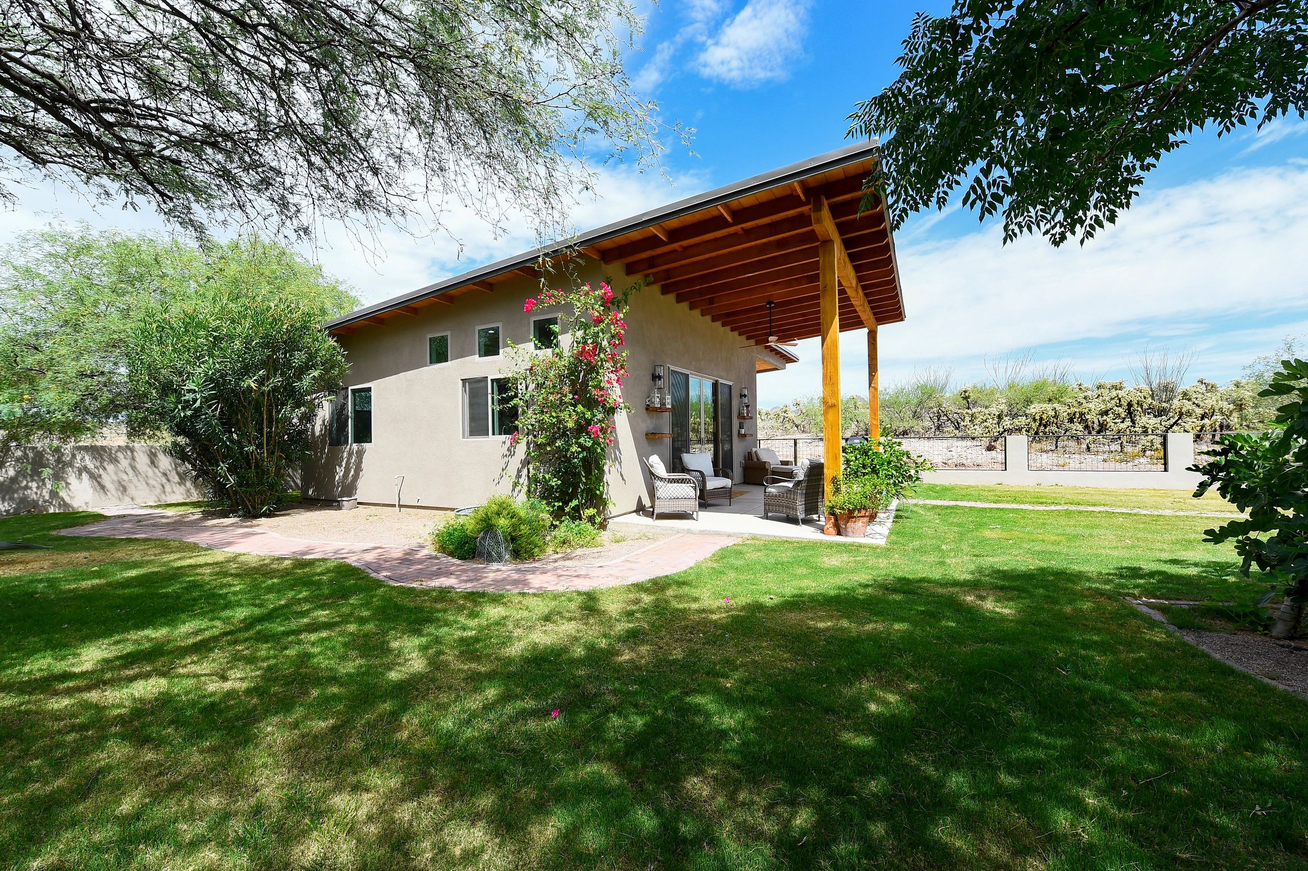Beautiful alpine style home in Southern Tucson
