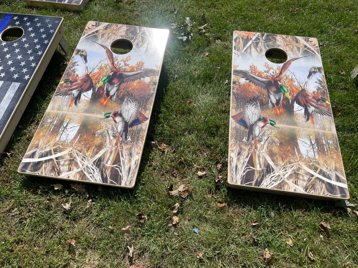 DuckDuck's Custom Cornhole Boards