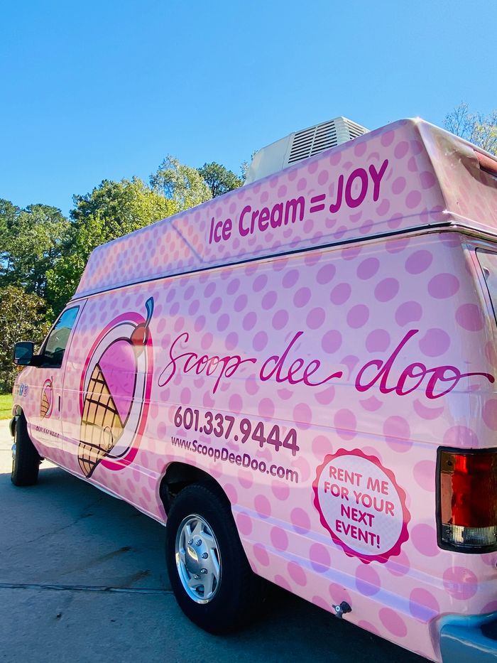 At ScoopDeeDoo we believe that happiness = healthiness and ice cream = joy. #stayhappy #stayhealthy 