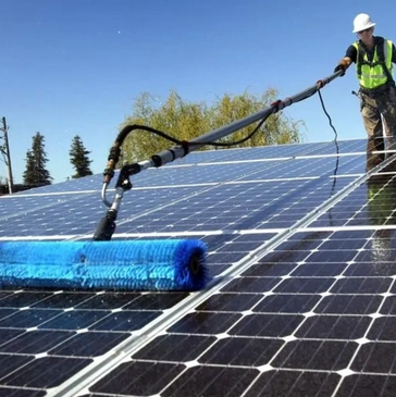 Solar Panel Cleaning Professional
