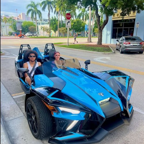Polaris Slingshot vs Motorcycle Miami — comparison guide