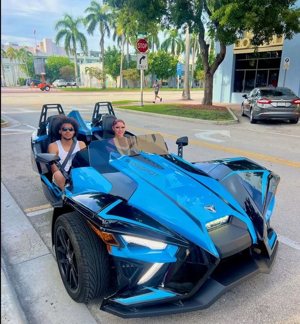 Polaris Slingshot vs Motorcycle in Miami — What's the Difference? (2026)