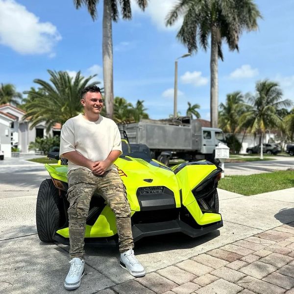 Polaris Slingshot on South Beach Miami — best routes for slingshot rental