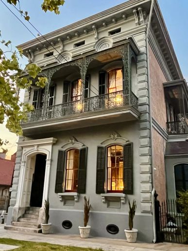 Historic and glorious Laneaux Mansion 