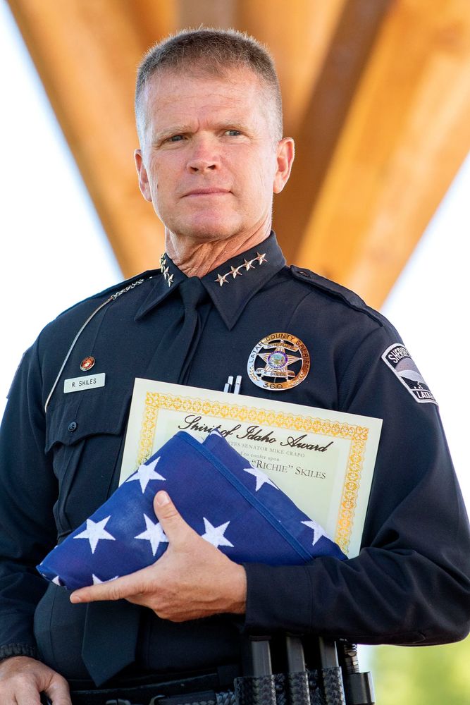 Sheriff Skiles receiving the Spirit of Idaho Award