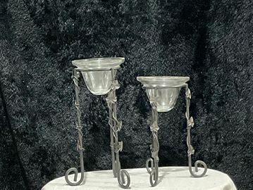 Tea Candle holder with vine stand