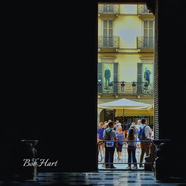 Through the doorway, Como, Italy
