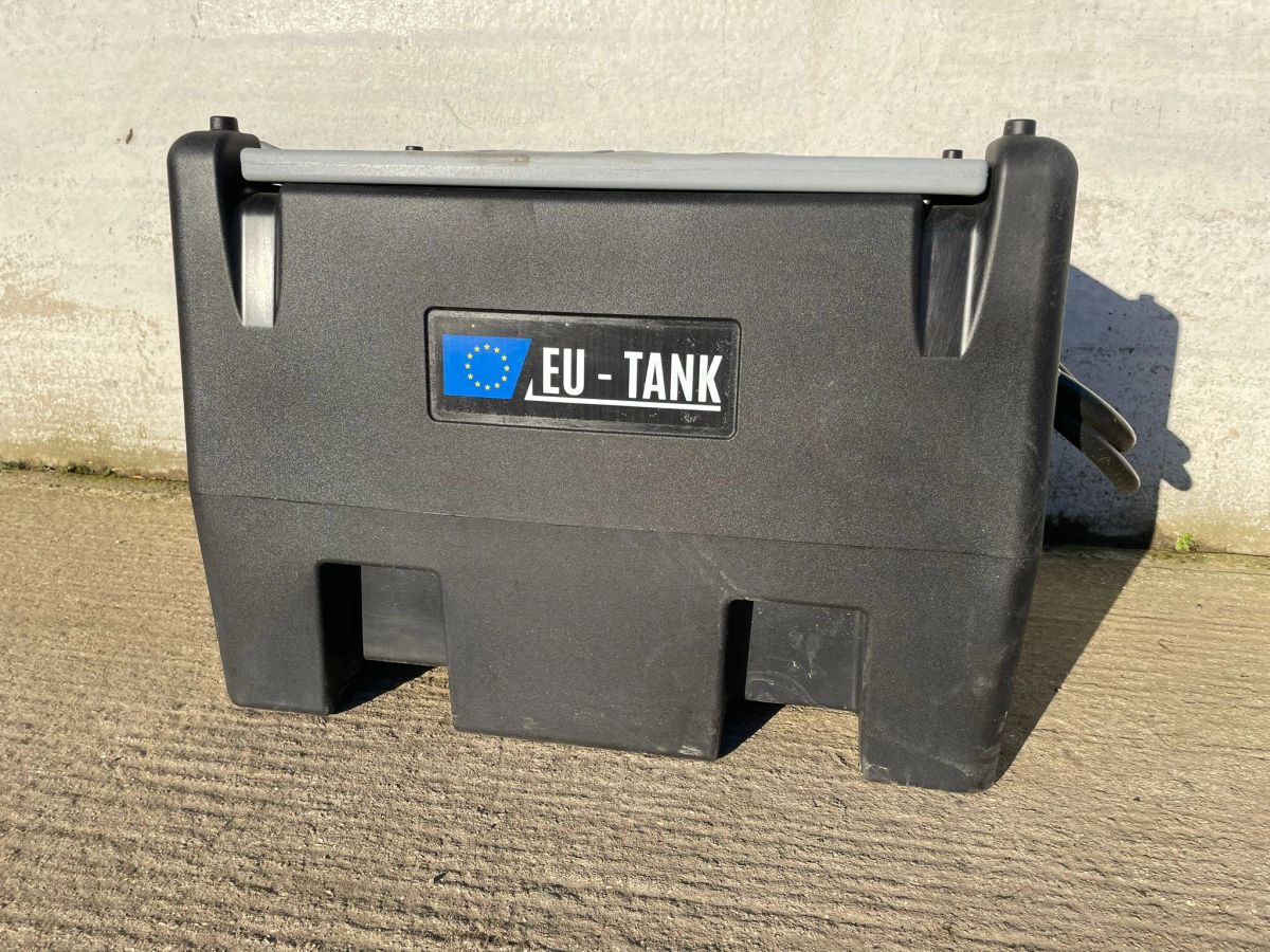 Emiliana Serbatoi portable diesel storage tank 220L