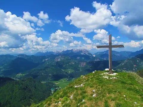Mountain cross