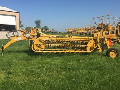 Vermeer R2300 Twin Rake