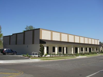 Gainesville FL flex space with custom build-out