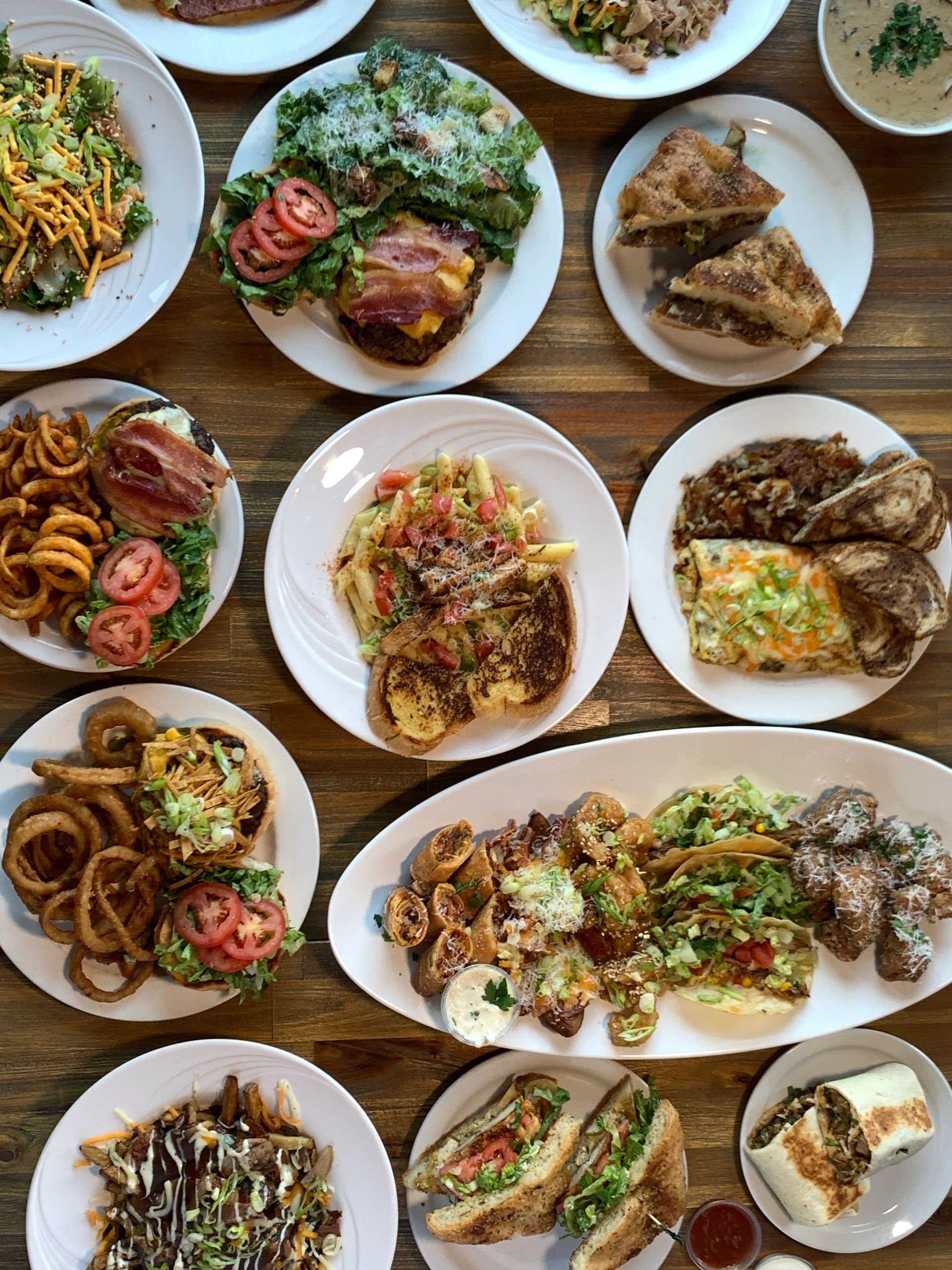 Roxy's Restaurant & Lounge
