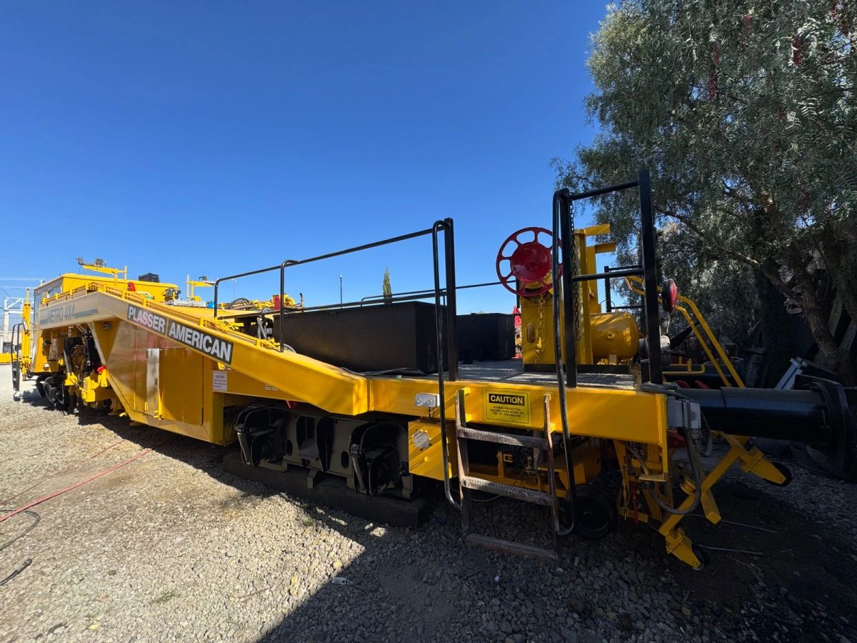 1994 PLASSER AMERICAN UNIVERSAL METRO 4X4 RAILROAD SWITCH PRODUCTION TAMPER