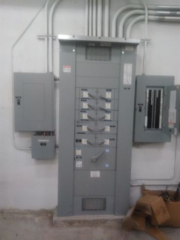 commercial 347 volts switch grear