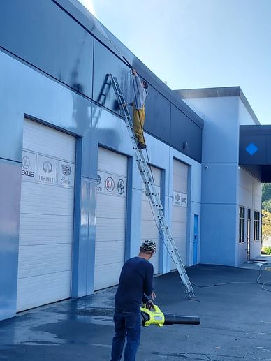 Commercial Pressure Washing