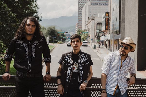 LOS MESCALINA