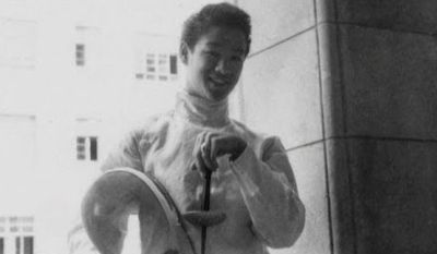 Yes, Bruce Lee was a Hong Kong fencer