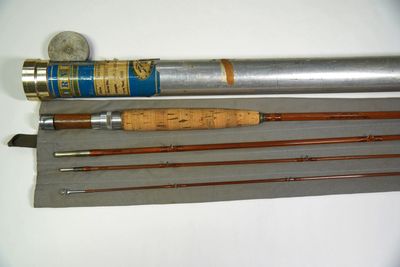 ANTIQUE BAMBOO 3 PIECE FLY FISHING ROD & REEL
