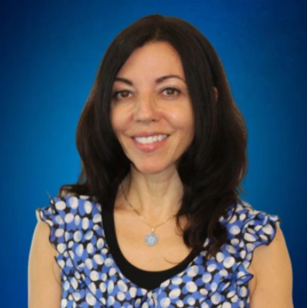 Melissa, a Florida-licensed school counselor and expert elementary reading, writing, and math tutor.
