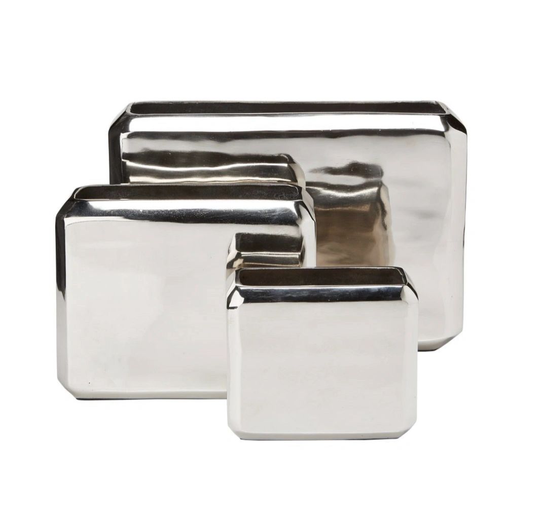 SILVER SQUARE VASES