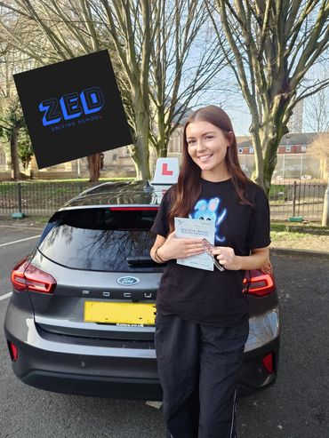 Maddie passed 1st time today at Wood Green test centre with only 1 driving fault!