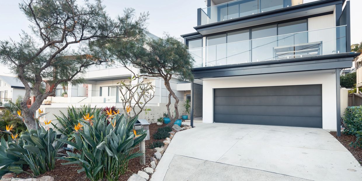 North Curl Curl Northern Beaches home renovation with grey and white details 