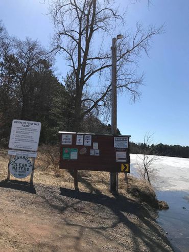 Public boat landing on Devil's Lake 