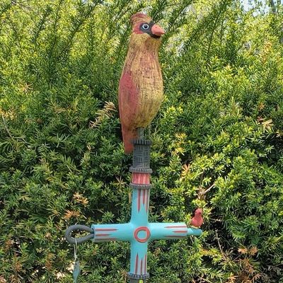 Female Cardinal Garden Totem. Ceramic, adhesives, glass.