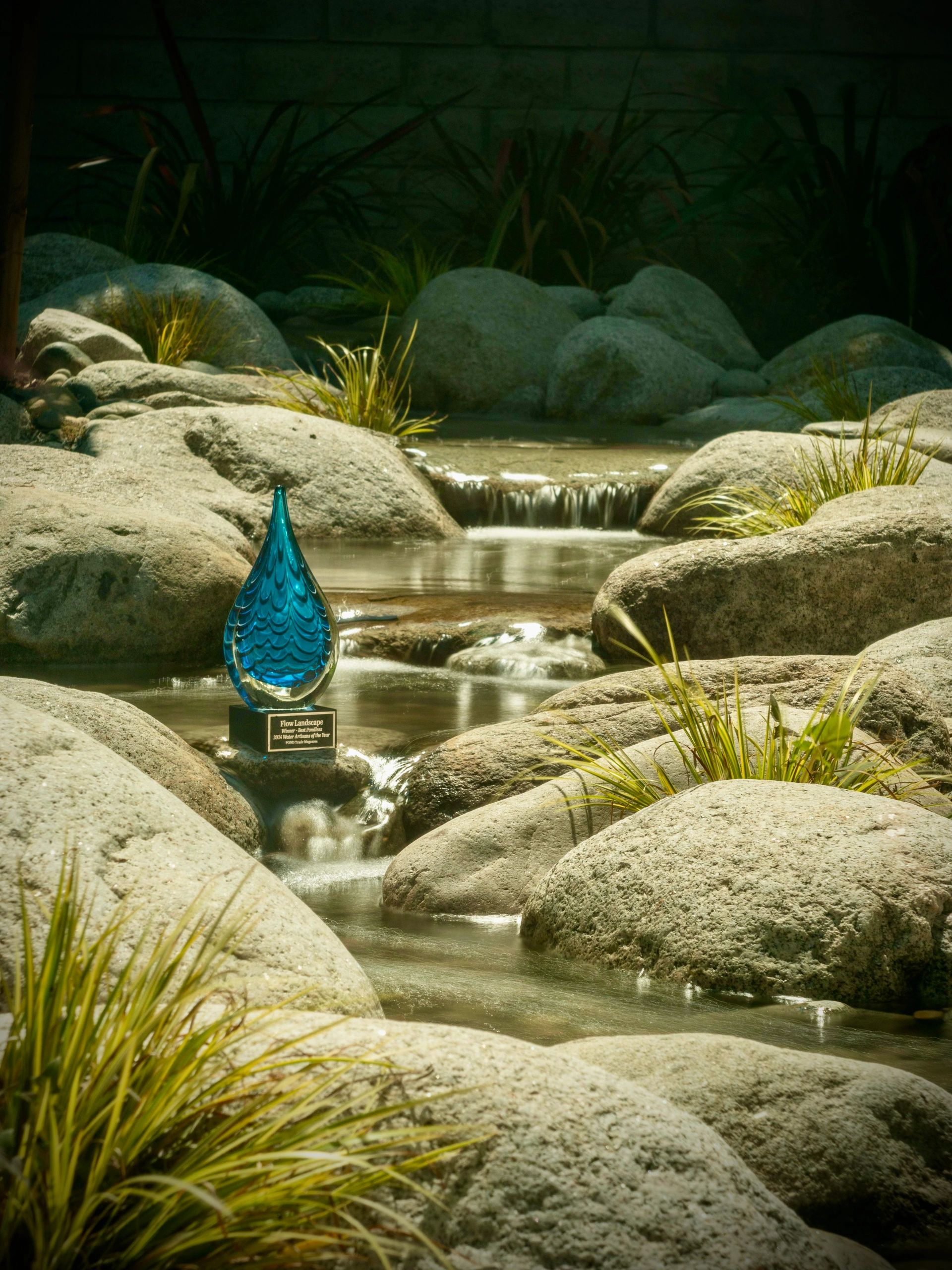 FLOW LANDSCAPE LLC logo