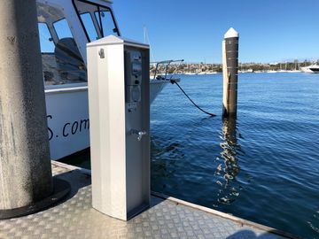 jetty power and water service pedestals jetty power connection pontoon power and water