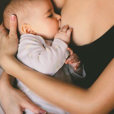 breastfeeding help, latch and position, bottlefeeding, pumping