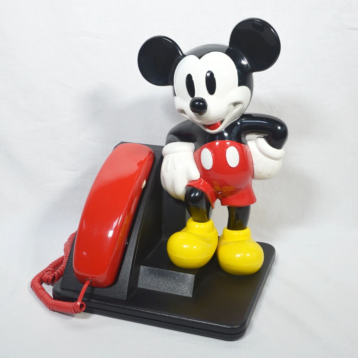 1990 Walt Disney Company Touchtone Mickey Mouse Telephone