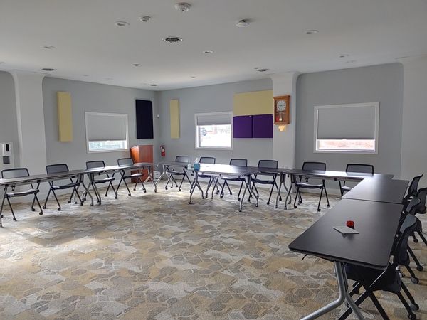 Front meeting room