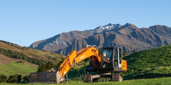 Hitachi 12t Digger 