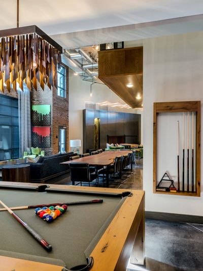 alt="Clean, organized clean apartment cleaning common area interior expert apartment cleaning"