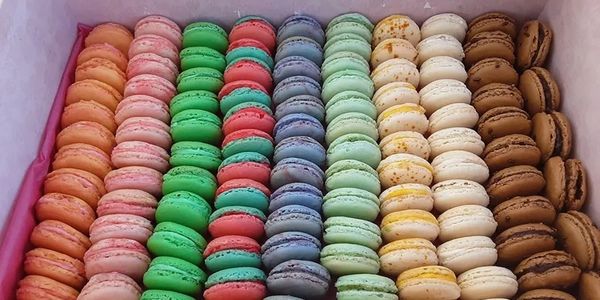 types of french pastries macaroon