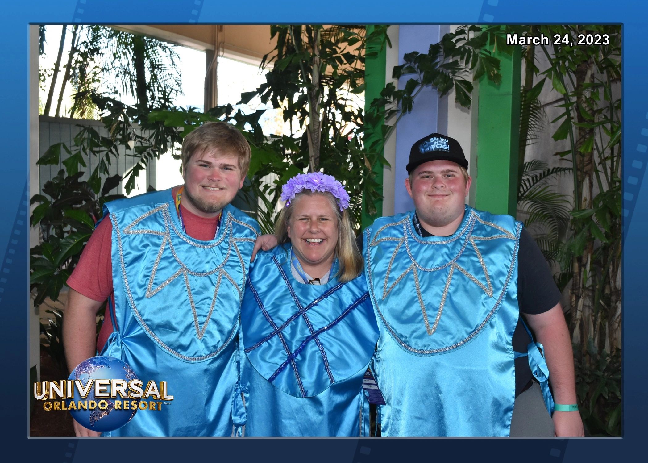 universal mardi gras float ride and dine