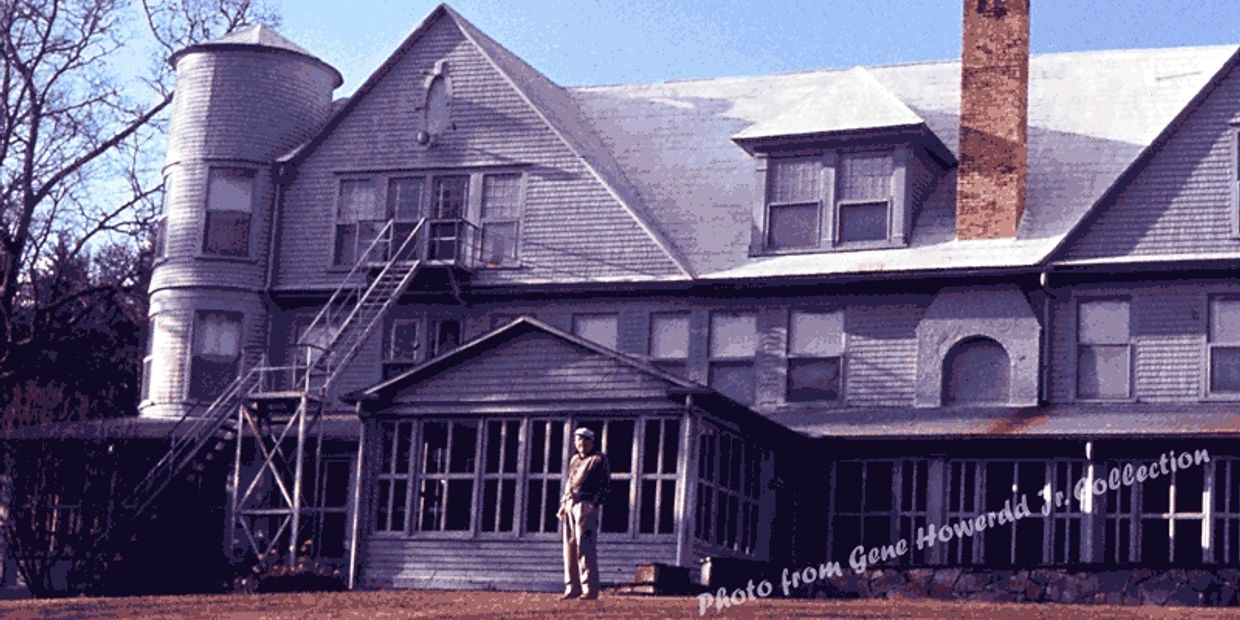 Fairfield Inn - 1954
